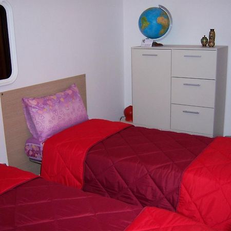 Bed And Breakfast Geckos Brindisi Bagian luar foto
