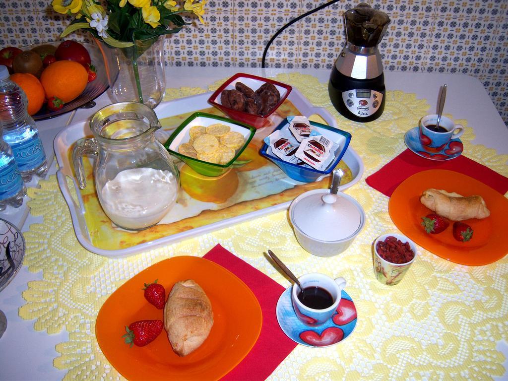 Bed And Breakfast Geckos Brindisi Bagian luar foto