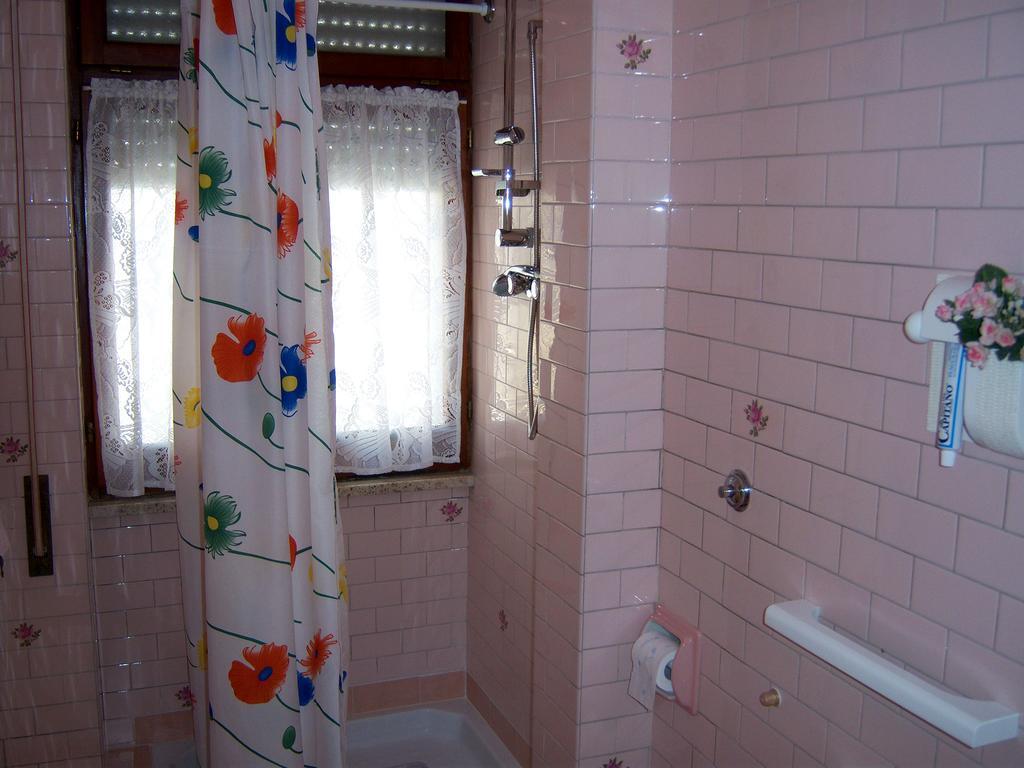 Bed And Breakfast Geckos Brindisi Bagian luar foto