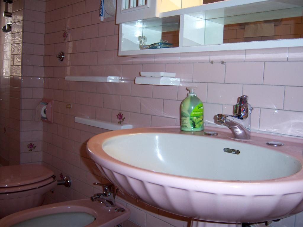 Bed And Breakfast Geckos Brindisi Bagian luar foto