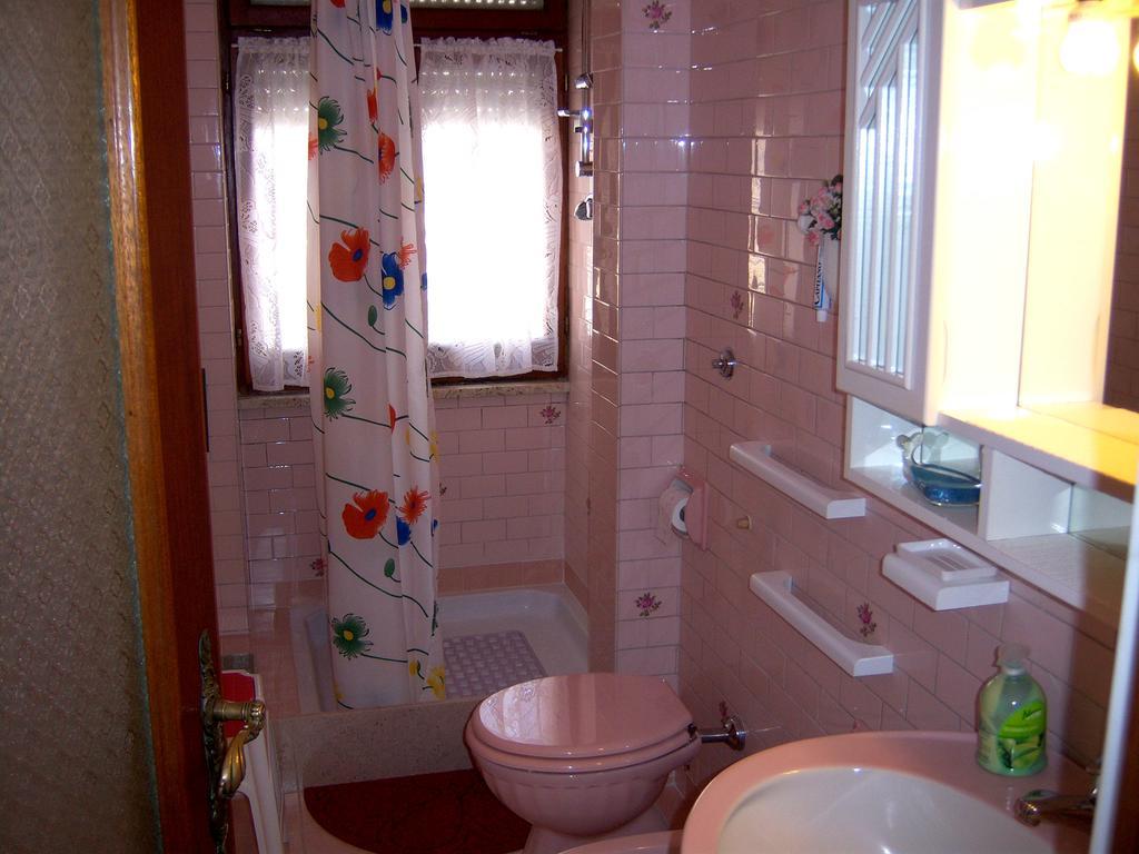 Bed And Breakfast Geckos Brindisi Bagian luar foto