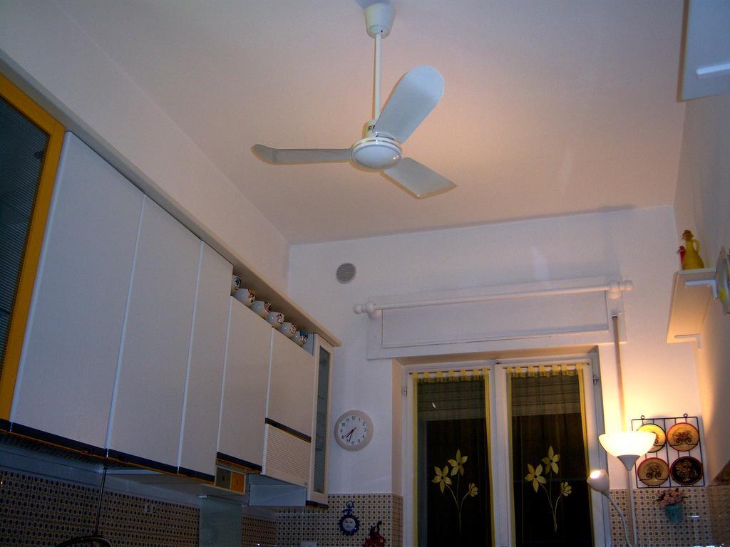 Bed And Breakfast Geckos Brindisi Bagian luar foto