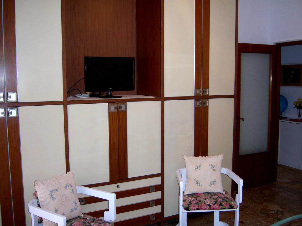Bed And Breakfast Geckos Brindisi Bagian luar foto