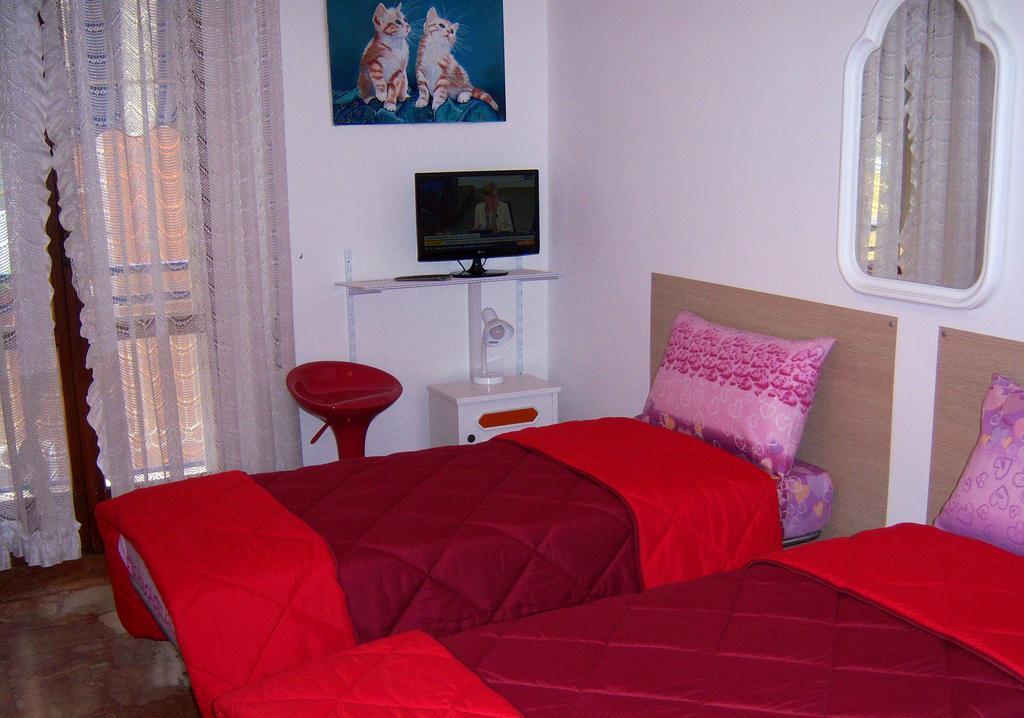 Bed And Breakfast Geckos Brindisi Bagian luar foto