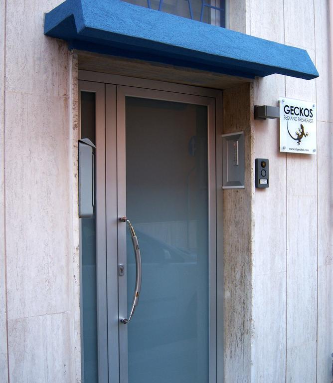 Bed And Breakfast Geckos Brindisi Bagian luar foto